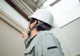 建物の現状を確認すると同時に、お客様のご要望をお伺いさせていただきます。
