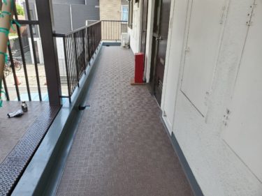 東京都大田区　Fマンション　外装リフォーム、共用廊下、共用階段　長尺シート防水工事