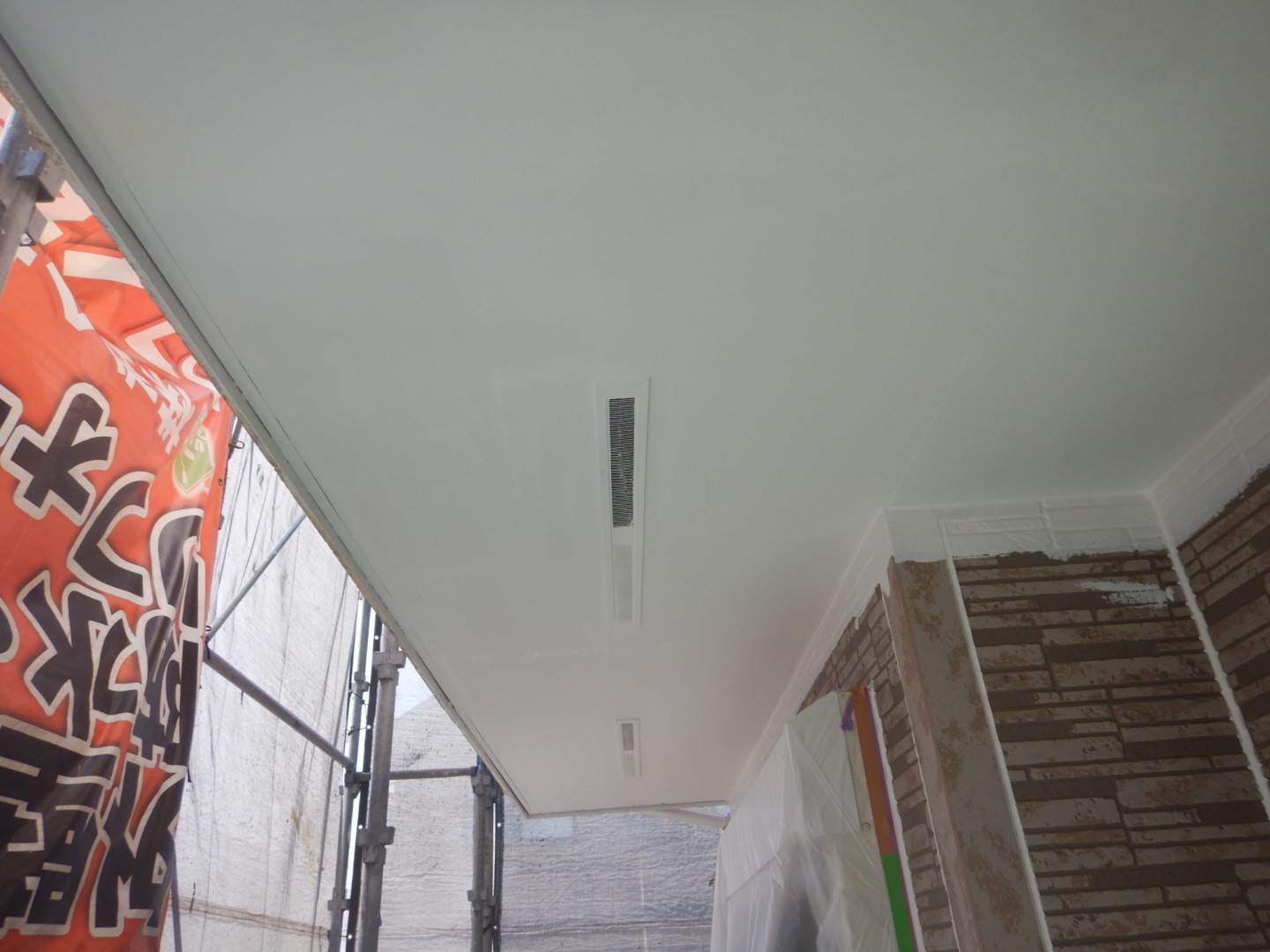 ⑥軒天塗装の詳細写真