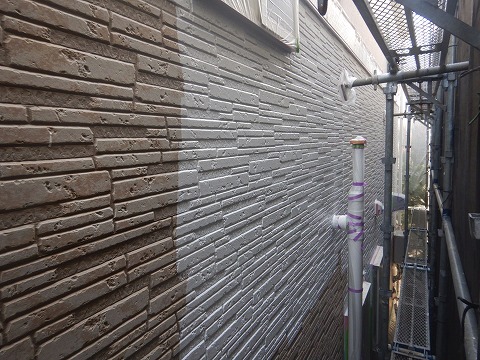 ③外壁塗装 下塗りの詳細写真