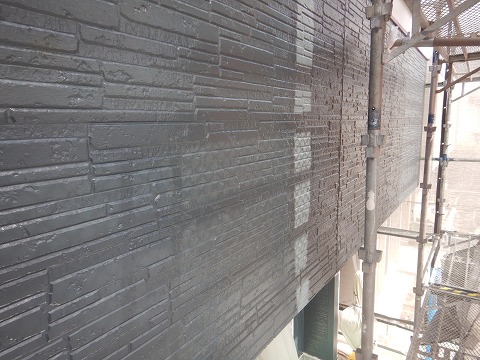 ⑤外壁塗装 上塗りの詳細写真