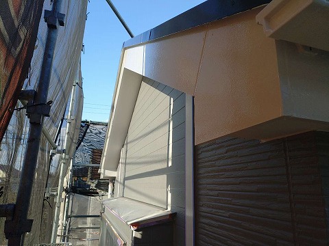 ⑦破風塗装の詳細写真