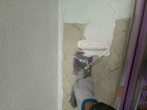 ②外壁　下塗りの詳細写真