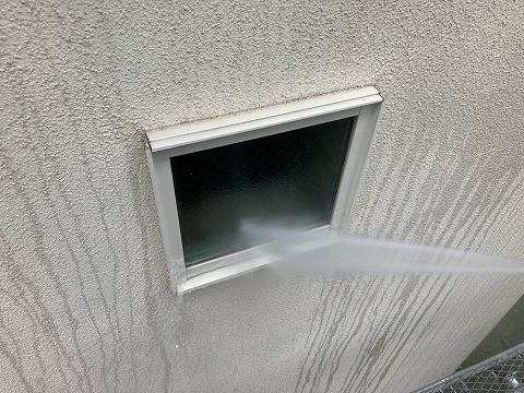 ①高圧洗浄の詳細写真