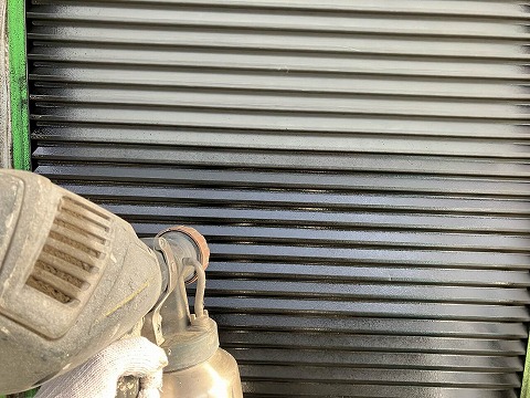 ⑤雨戸塗装の詳細写真