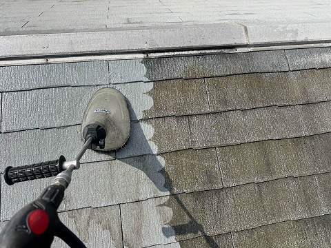 ①高圧洗浄の詳細写真