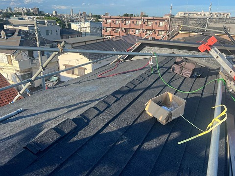 ②屋根材張りの詳細写真