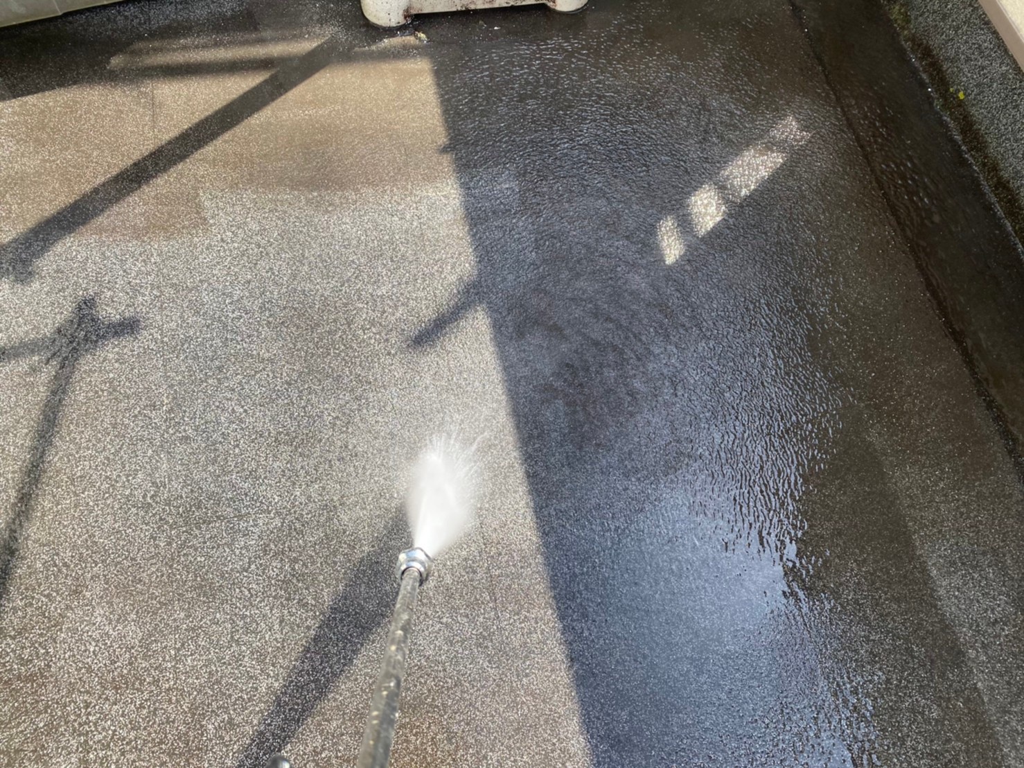 ①ベランダ清掃の詳細写真