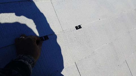 ③シーリング・タスペーサー取付の詳細写真