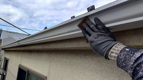 ③雨樋塗装の詳細写真