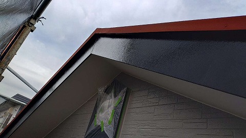 ④破風塗装の詳細写真