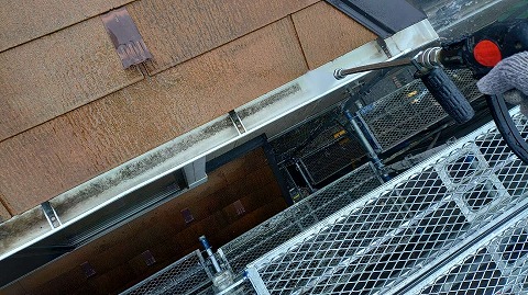 ①高圧洗浄の詳細写真