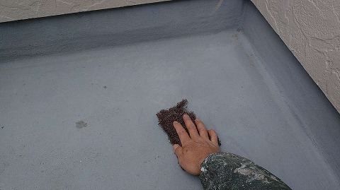 ①ベランダ清掃の詳細写真