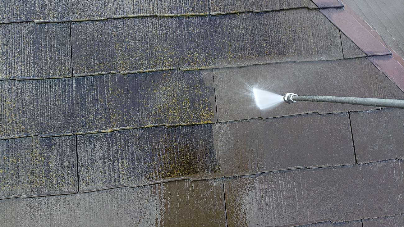 ①高圧洗浄の詳細写真