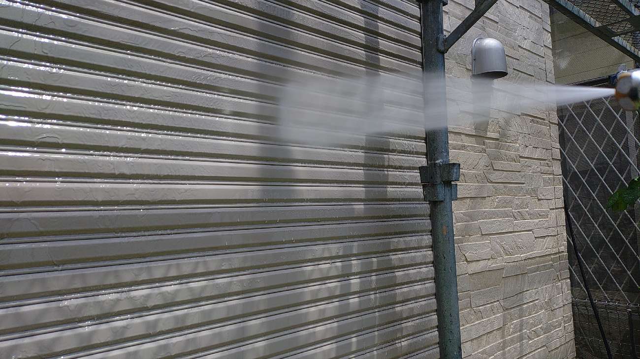 ①高圧洗浄の詳細写真