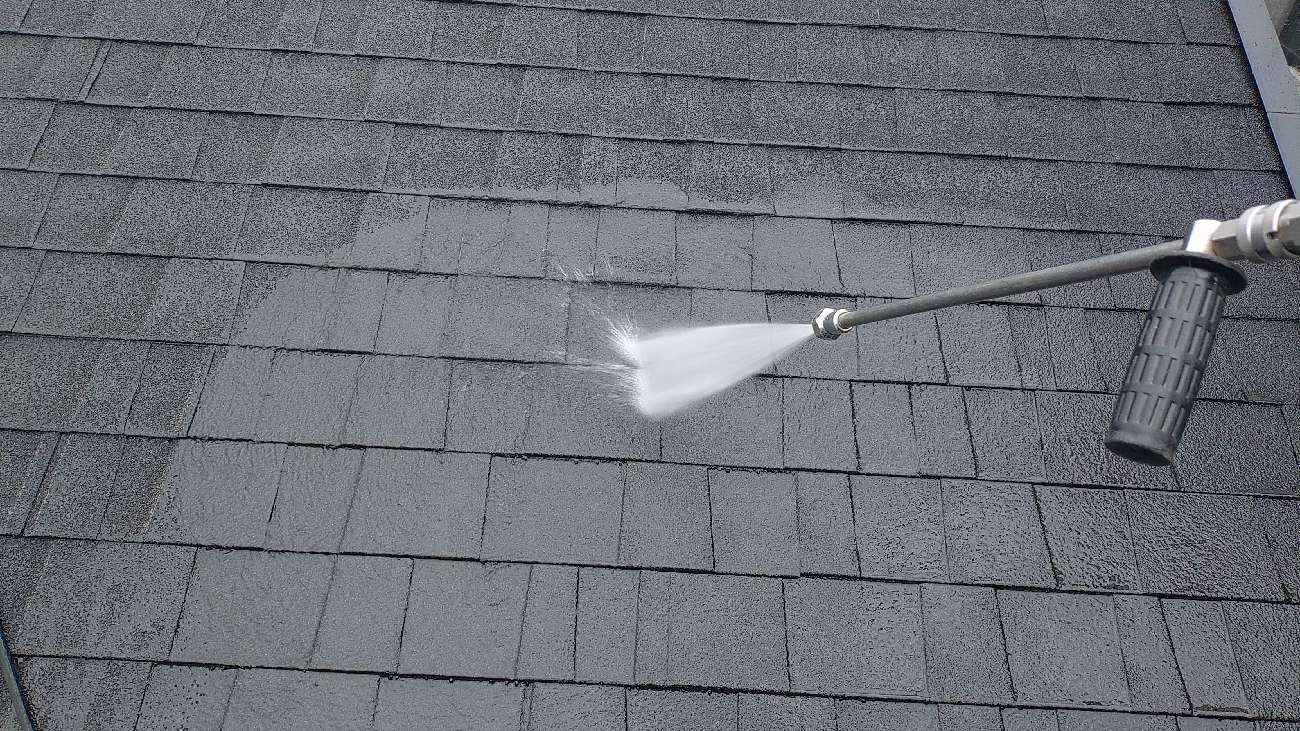 ①高圧洗浄の詳細写真