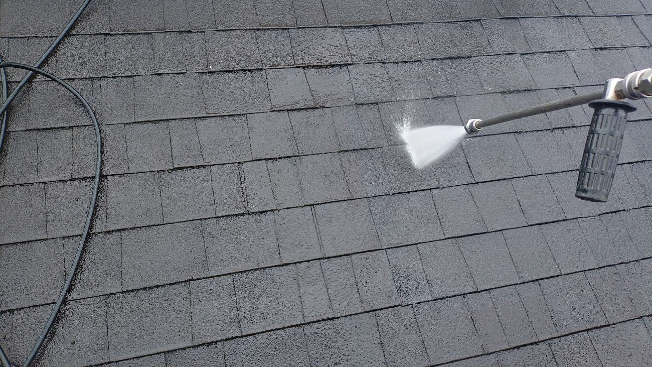 ①高圧洗浄の詳細写真