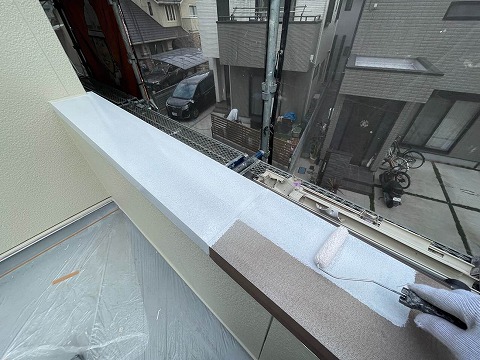 ⑨笠木塗装の詳細写真