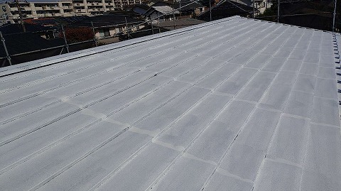 ②屋根下塗りの詳細写真