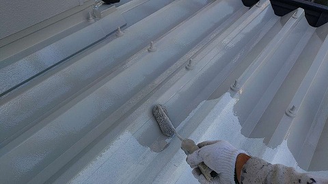 ⑥下屋根　塗装の詳細写真