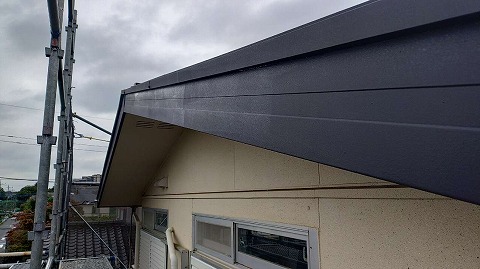 ④破風塗装の詳細写真