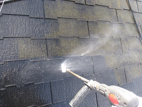 ①高圧洗浄の詳細写真