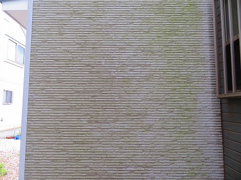 ①高圧洗浄の詳細写真