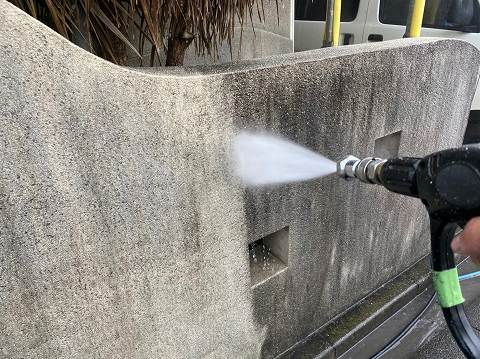 ②高圧洗浄の詳細写真