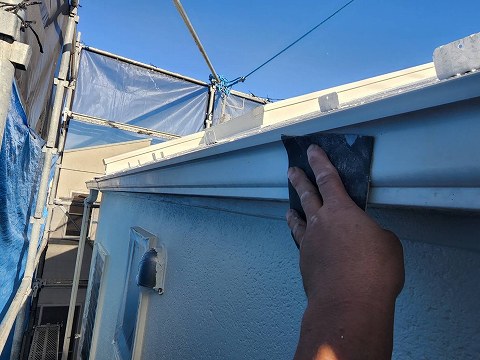 ⑤雨樋塗装の詳細写真